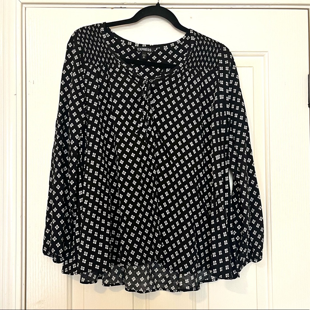 Express Floral Black & White Blouse